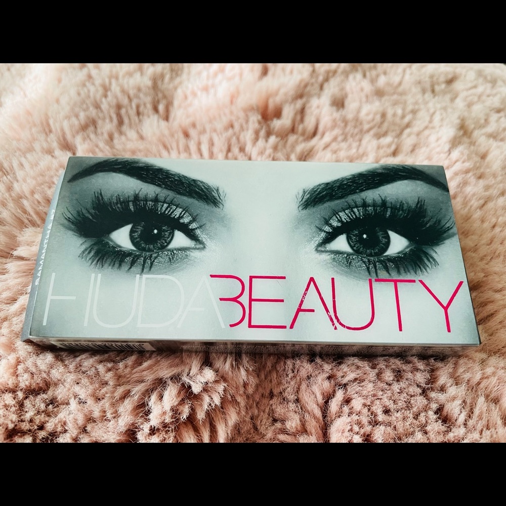 Huda beauty Samantha #7 eyelashes